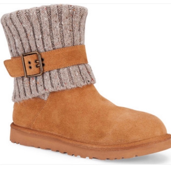 UGG Cambridge Cable Knit Fold Over - Picture 2 of 12